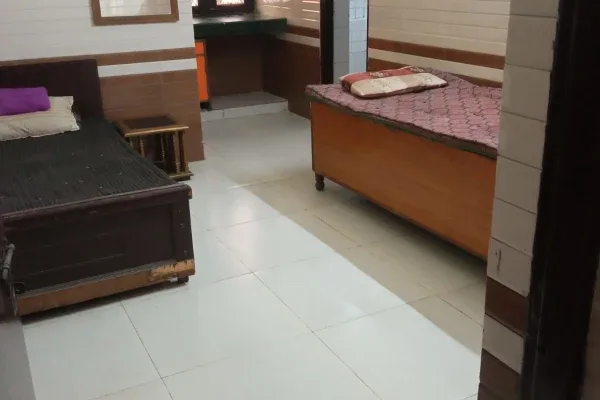 Kishori Kunj Girls PG- Sarita Vihar - 2
