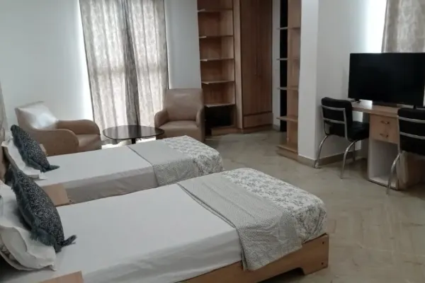 ELITE HOME Luxurious Stay For Boys - 2
