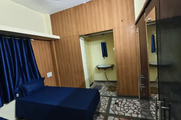 Gents pg - 4